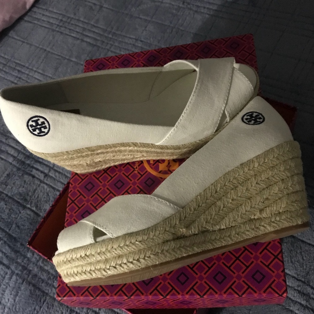 Tory Burch wedged - Picture 3 of 5